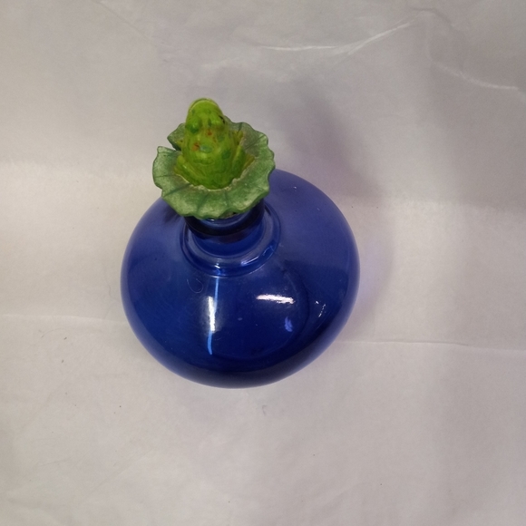 VINTAGE REDOLERE Cobalt Blue Decanter with Frog Figurine Stopper Collectible - Picture 4 of 8